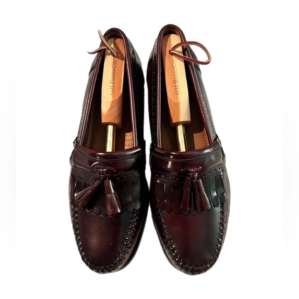 GH Weejuns Kiltie Tassle Loafers- Size 10